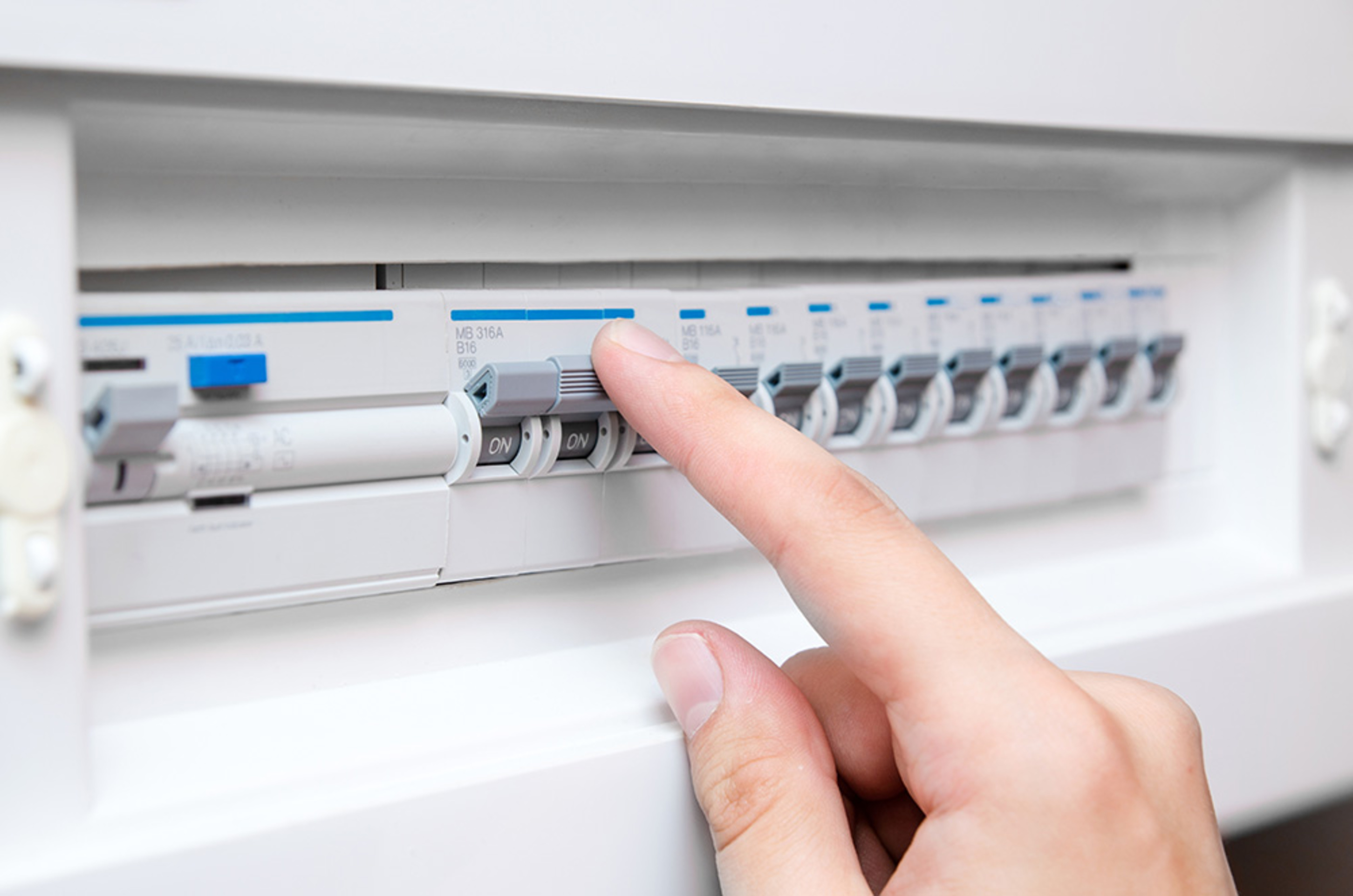 Elektro­installation bei Elektro Hofmann GmbH in Karlstadt