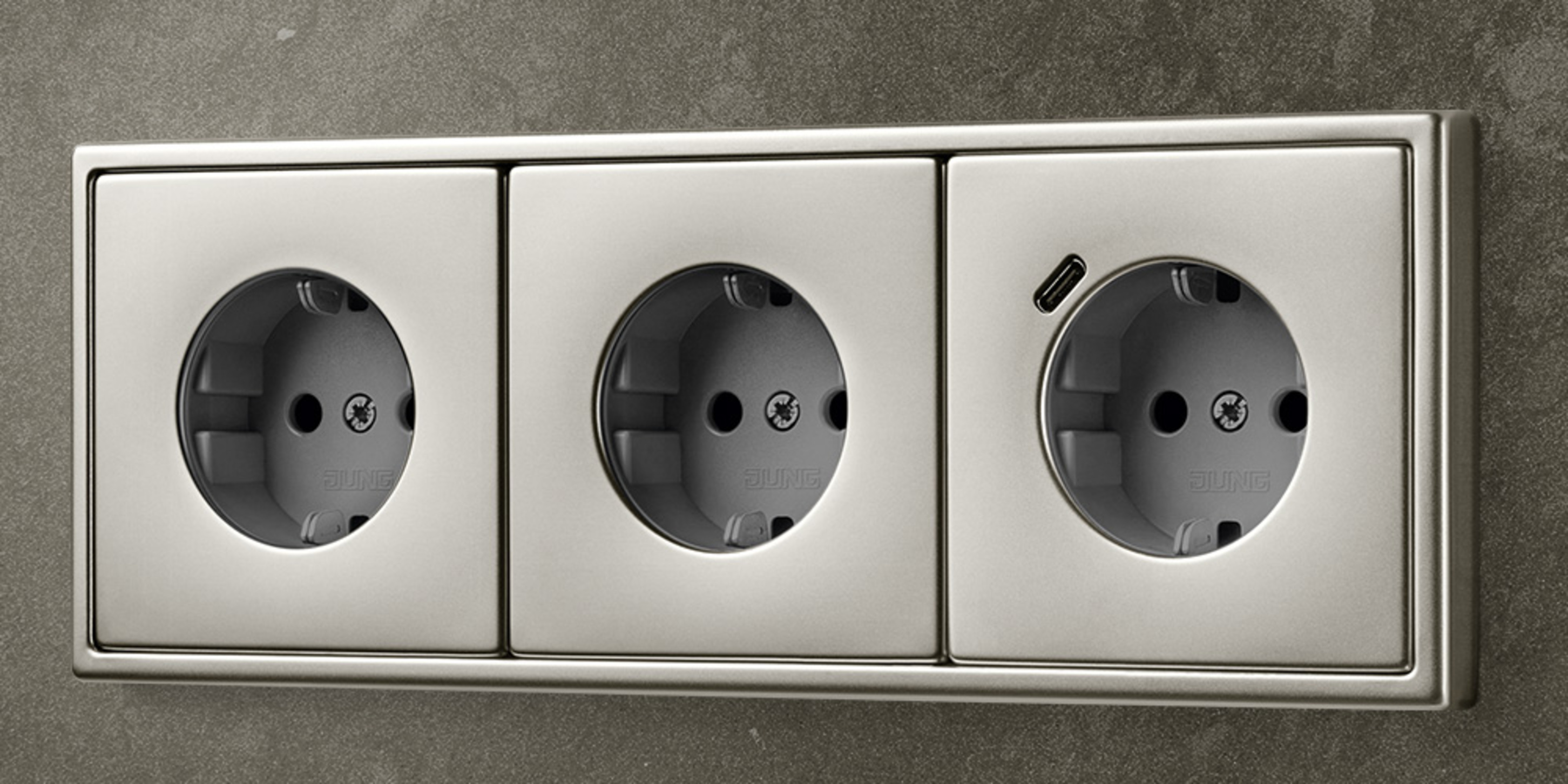 SCHUKO® Steckdosen mit USB bei Elektro Hofmann GmbH in Karlstadt