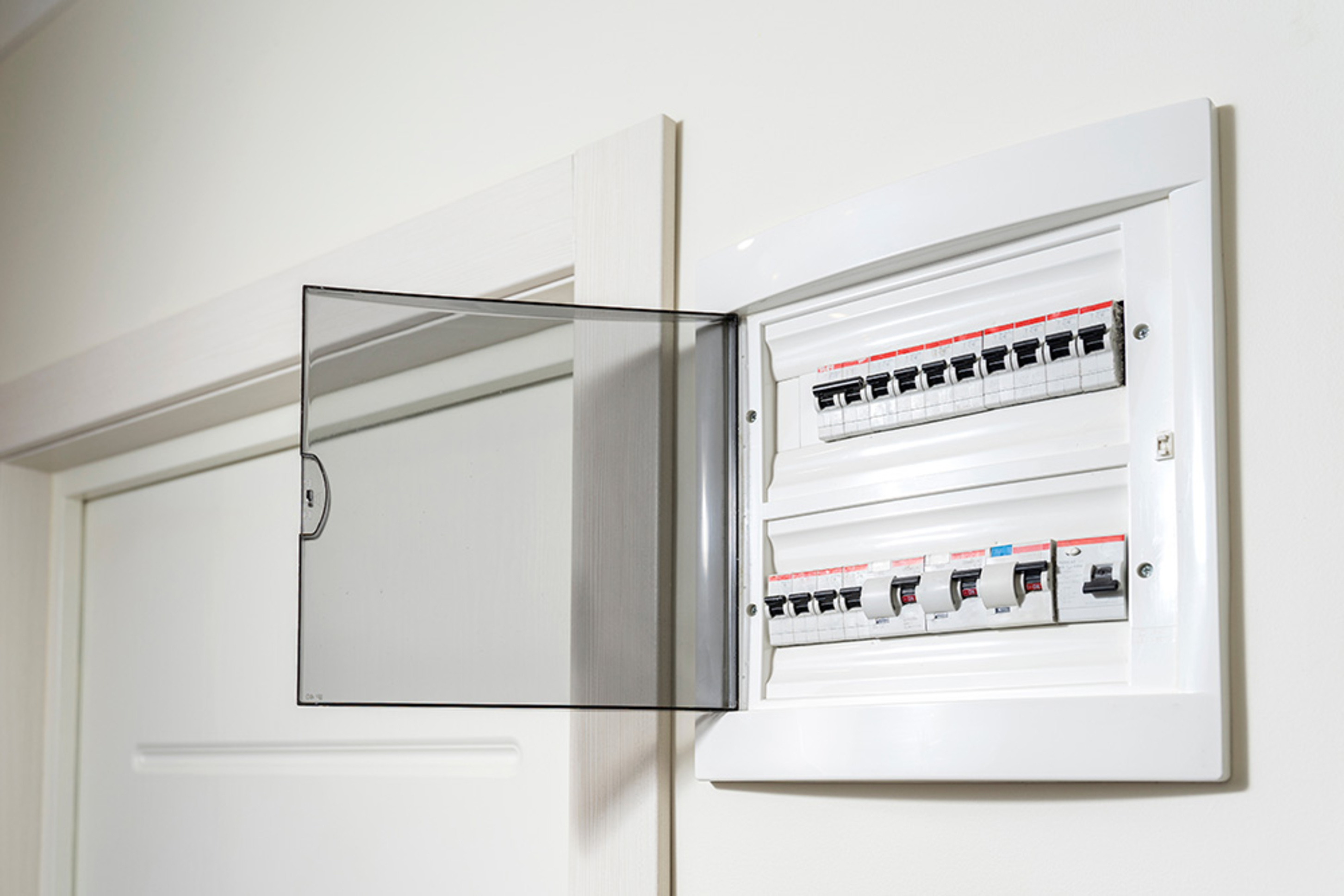 Über­spannungs­schutz bei Elektro Hofmann GmbH in Karlstadt